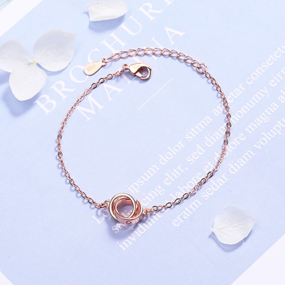 NEW Rose Gold Interlocking Circle Bracelet - Picture 2 of 8